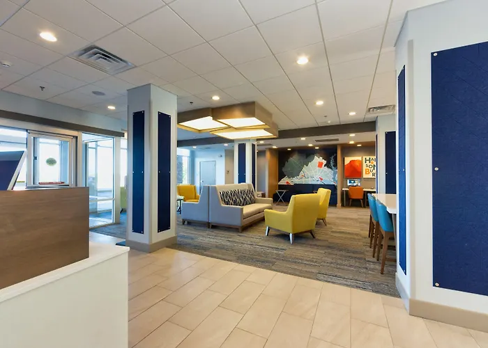 Holiday Inn Express & Suites - Harrisonburg University Area By Ihg
